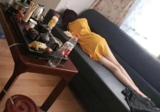 神回复:楼上看美女更适合,一直看不会尴尬 神回复:楼上看美女更适合,一直看不会尴尬