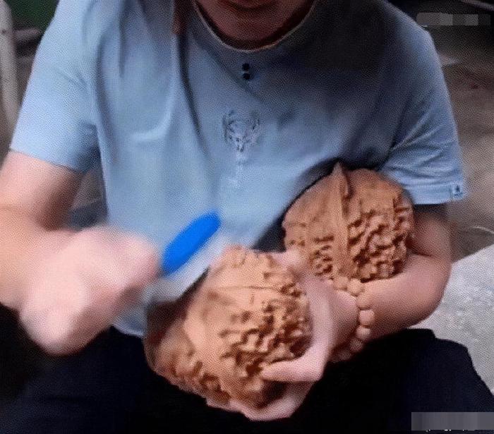 “女朋友去世了,要不要删除她的微信?”哇哈哈哈...网友评论信息量很大啊~ “女朋友去世了,要不要删除她的微信?”哇哈哈哈...网友评论信息量很大啊~