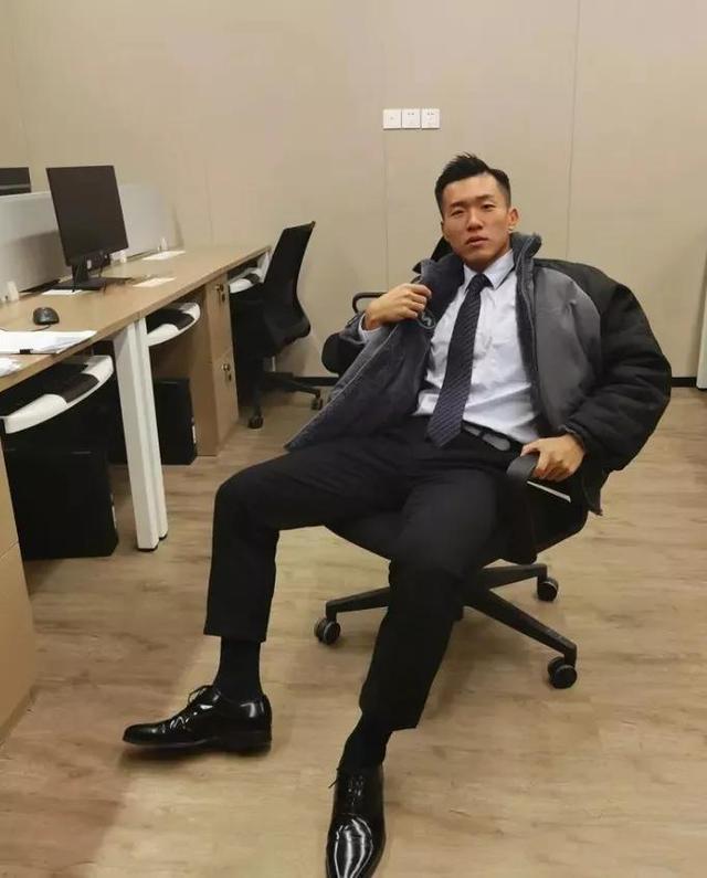 正装西服的小哥哥 正装西服的小哥哥