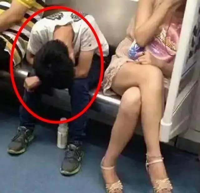 出差后不放心女友独自在家,安装了监控,果然被绿了! 出差后不放心女友独自在家,安装了监控,果然被绿了!