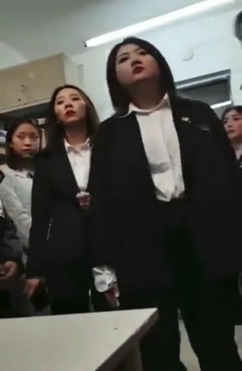搞笑:张作霖在哈尔滨见到张美玉没有喊学姐,挨了四个大嘴巴子 搞笑:张作霖在哈尔滨见到张美玉没有喊学姐,挨了四个大嘴巴子