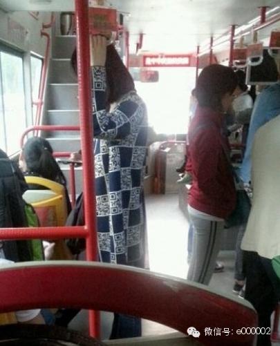 姑娘 你这一身二维码让我忍不住扫描你啊 姑娘 你这一身二维码让我忍不住扫描你啊