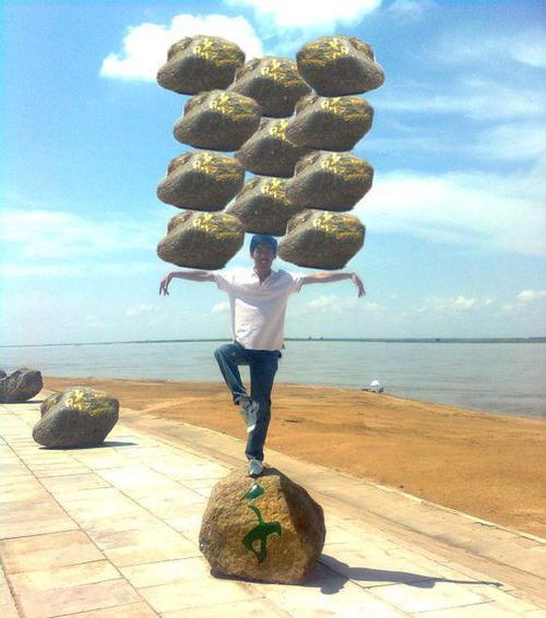 爆笑P图:求大神把旁边的垃圾P掉,不是我扔的! 爆笑P图:求大神把旁边的垃圾P掉,不是我扔的!