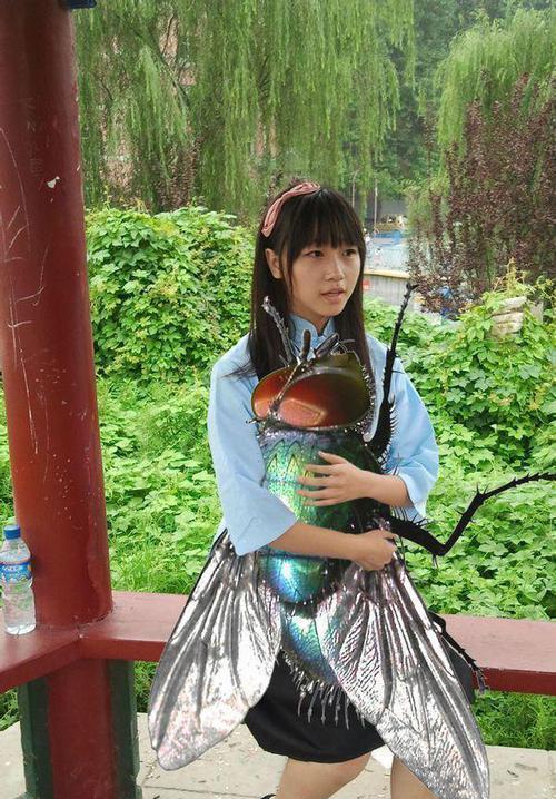 爆笑P图:求大神把旁边的垃圾P掉,不是我扔的! 爆笑P图:求大神把旁边的垃圾P掉,不是我扔的!