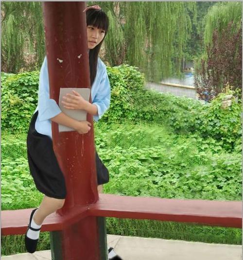 爆笑P图:求大神把旁边的垃圾P掉,不是我扔的! 爆笑P图:求大神把旁边的垃圾P掉,不是我扔的!