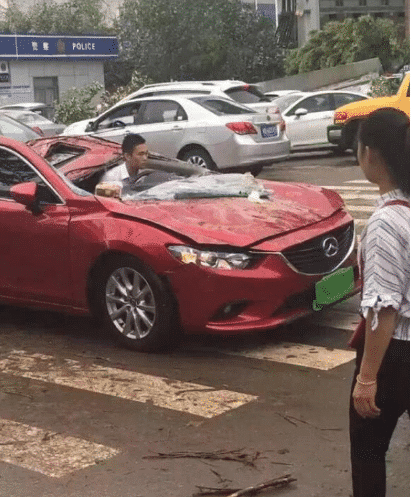 “观音养的金鱼精下界为祸,为什么观音这么惊恐?她在怕什么?”哈哈哈~ “观音养的金鱼精下界为祸,为什么观音这么惊恐?她在怕什么?”哈哈哈~