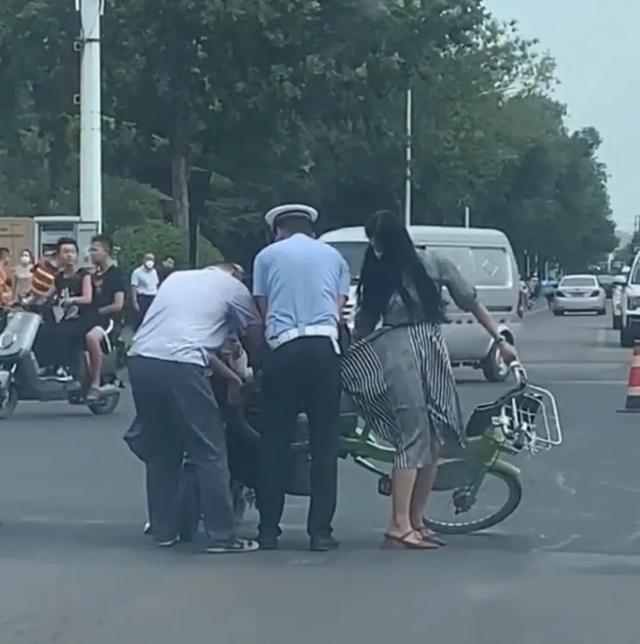 网友们拍到的窒息名场面,谢谢,代入感太强 网友们拍到的窒息名场面,谢谢,代入感太强