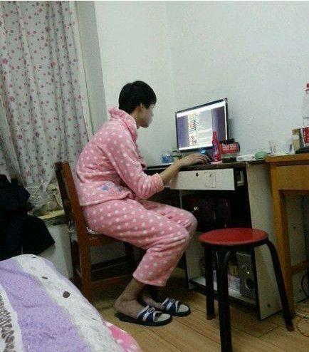 爆笑段子:包子铺开业一段时间,发觉有好多回头客陆续不来了 爆笑段子:包子铺开业一段时间,发觉有好多回头客陆续不来了
