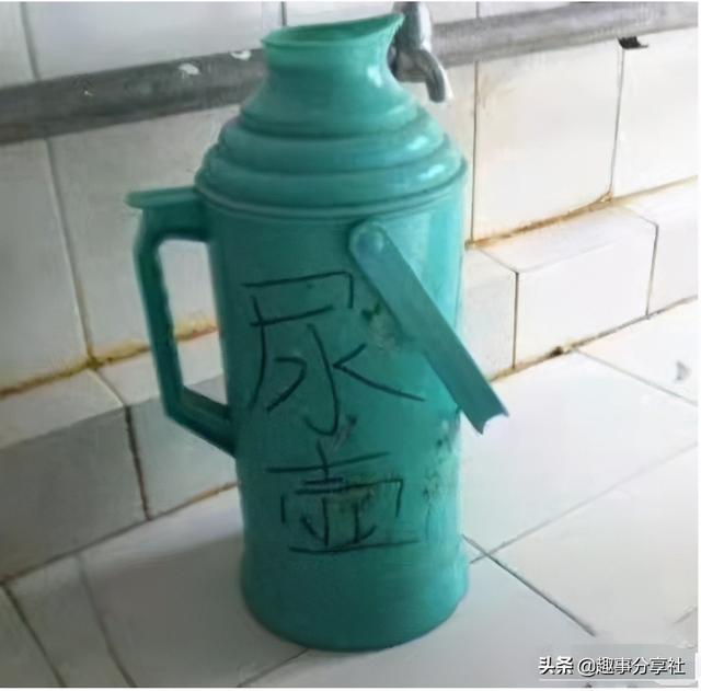 玩男朋友的手机发现闺蜜给他发了一张这样的图片,闺蜜是几个意思 玩男朋友的手机发现闺蜜给他发了一张这样的图片,闺蜜是几个意思