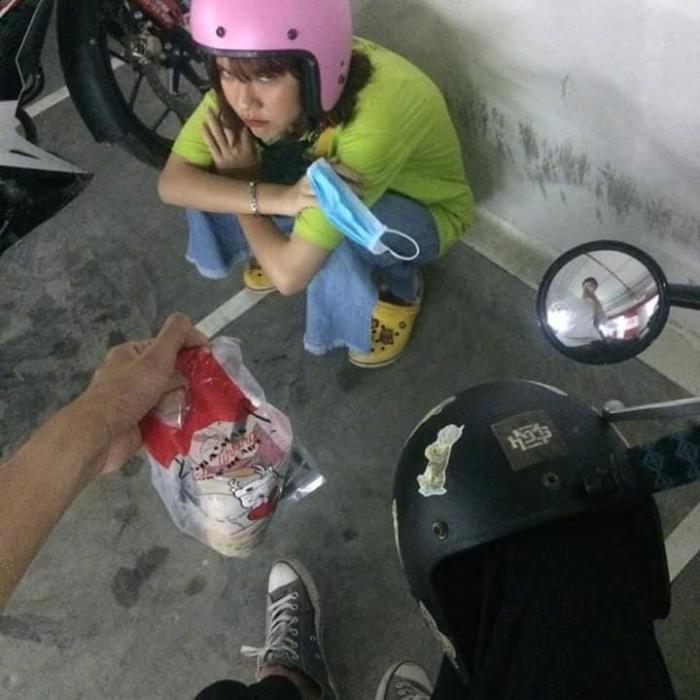 “左边的要50万彩礼,右边的倒贴20万,你会选哪个呢?”哈哈哈~ “左边的要50万彩礼,右边的倒贴20万,你会选哪个呢?”哈哈哈~