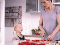 不是亲妈搞笑动图gif