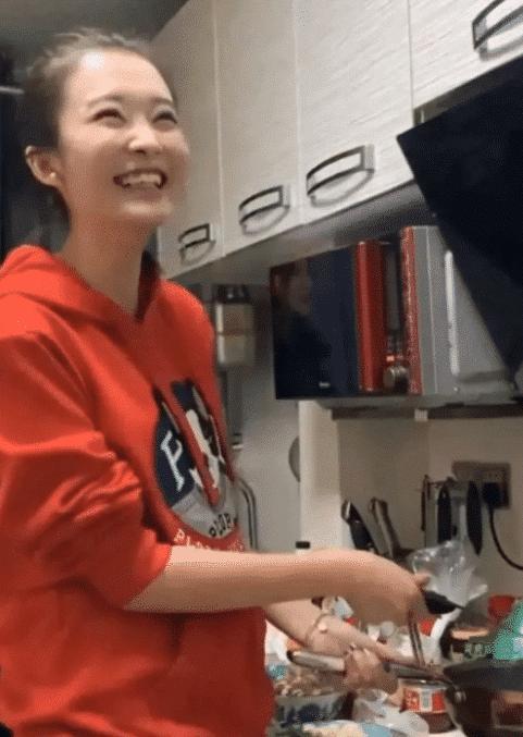 在儿子房间里找到了这个,他说是手电筒...你们说我要怎么打他 在儿子房间里找到了这个,他说是手电筒...你们说我要怎么打他