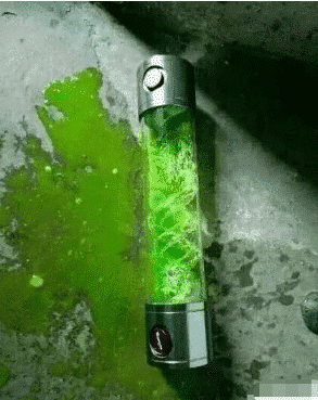 在儿子房间里找到了这个,他说是手电筒...你们说我要怎么打他 在儿子房间里找到了这个,他说是手电筒...你们说我要怎么打他