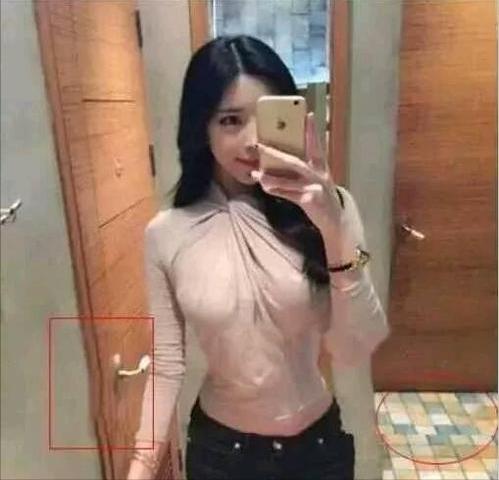 美女P图也太狠了吧,这样也敢发出来,门框都被P变形了 美女P图也太狠了吧,这样也敢发出来,门框都被P变形了