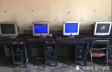 趣图:骗老婆说是新款路由器,老婆不信怎么办? 趣图:骗老婆说是新款路由器,老婆不信怎么办?