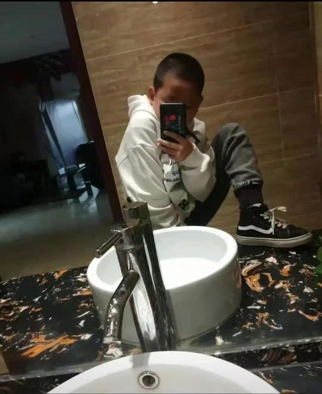 哈哈哈,这个喝多了还得挂儿科 哈哈哈,这个喝多了还得挂儿科