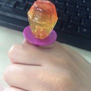 好大的戒指。。。