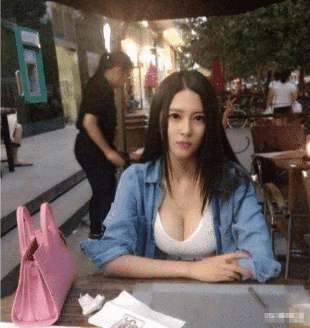 老板们来的地方就是不一样,不说了我去停车了 老板们来的地方就是不一样,不说了我去停车了