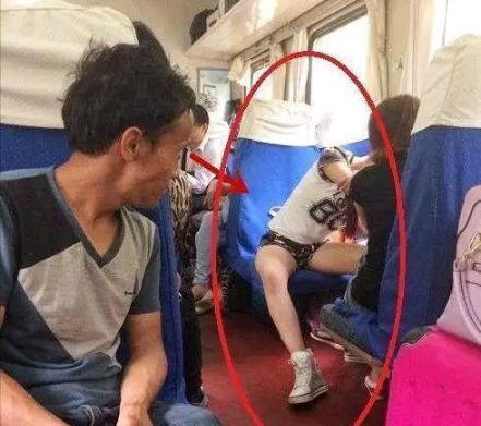 “刚认识的女孩子给我发了这个照片是什么意思呀?”网友回复亮了哈哈哈 “刚认识的女孩子给我发了这个照片是什么意思呀?”网友回复亮了哈哈哈