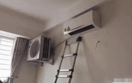 “我究竟该如何优雅而不失礼貌的提醒一下这位大哥”哈哈笑死我了 “我究竟该如何优雅而不失礼貌的提醒一下这位大哥”哈哈笑死我了
