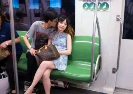 爆笑段子:在女朋友家里留宿,小姨子住在隔壁房间 爆笑段子:在女朋友家里留宿,小姨子住在隔壁房间
