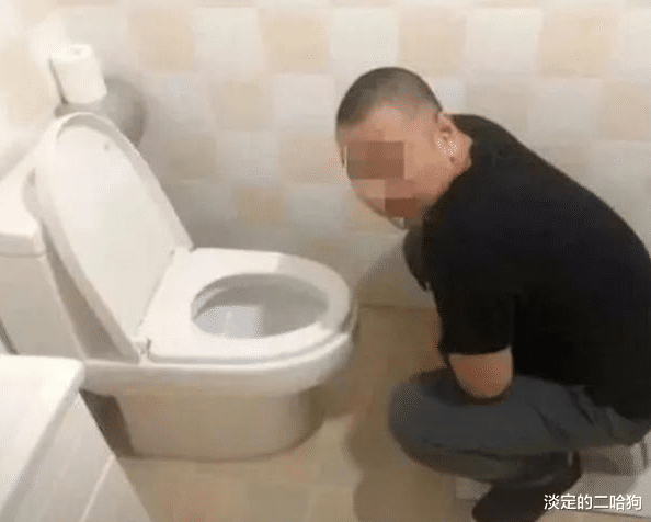 妹子,你这个姿势感觉正合适,不会是为了方便狗子的嘴吧!哈哈哈有画面了 妹子,你这个姿势感觉正合适,不会是为了方便狗子的嘴吧!哈哈哈有画面了