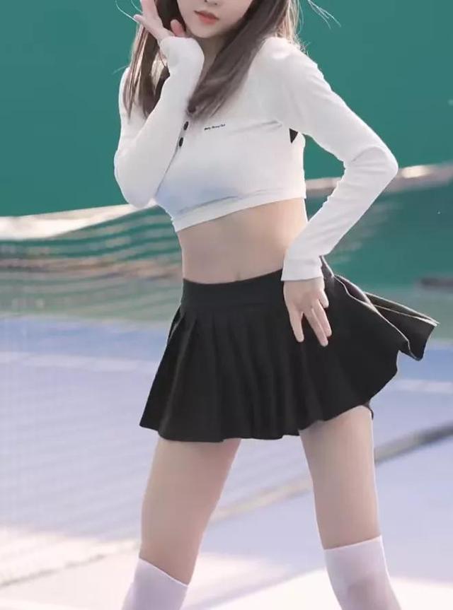 搞笑图片:老爸把他的秘书介绍给我,我觉得很不合适 搞笑图片:老爸把他的秘书介绍给我,我觉得很不合适