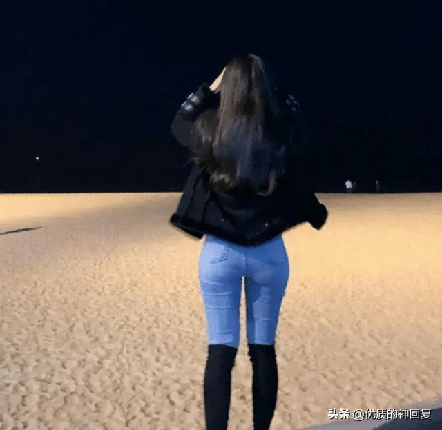 “女朋友出差,她闺蜜约我去海边玩,我该注意什么?”评论太皮了 “女朋友出差,她闺蜜约我去海边玩,我该注意什么?”评论太皮了