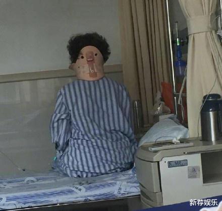 “一抬头被你吓得不轻!”哈哈哈哈~隔壁床的后脑勺长的挺别致! “一抬头被你吓得不轻!”哈哈哈哈~隔壁床的后脑勺长的挺别致!