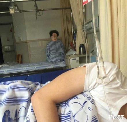 “一抬头被你吓得不轻!”哈哈哈哈~隔壁床的后脑勺长的挺别致! “一抬头被你吓得不轻!”哈哈哈哈~隔壁床的后脑勺长的挺别致!