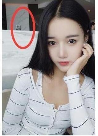 “绿得也太突然了,电影都不敢这样演,比中500万的概率还低啊!”哈哈哈~ “绿得也太突然了,电影都不敢这样演,比中500万的概率还低啊!”哈哈哈~
