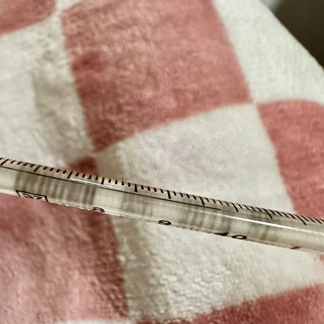轻松一刻:健身教练技术多,裤子破了也不脱 轻松一刻:健身教练技术多,裤子破了也不脱