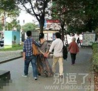 到底是谁绿了谁。 到底是谁绿了谁。