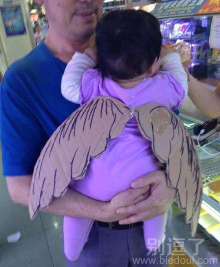 断翅的小孩子。。 断翅的小孩子。。