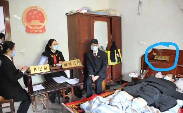 “兄弟把我女友抢了,于是我加了他姐微信...”剧情发展太搞笑了!哇哈哈哈哈~ “兄弟把我女友抢了,于是我加了他姐微信...”剧情发展太搞笑了!哇哈哈哈哈~