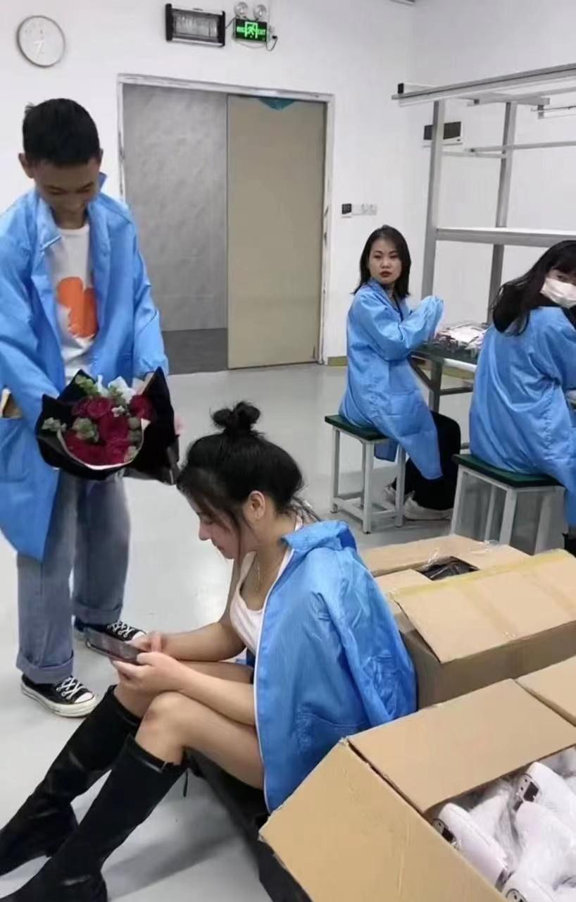 轻松一秒:这衣服!能驾驭起来的都是个狠人! 轻松一秒:这衣服!能驾驭起来的都是个狠人!