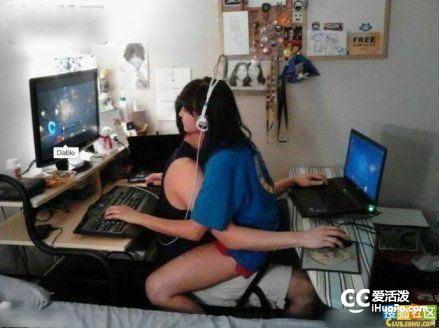 敢情你的的爱情是在游戏中培养的