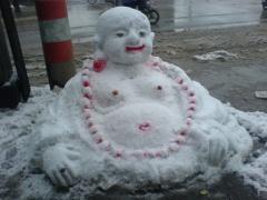 雪人版弥勒佛也这么有喜感