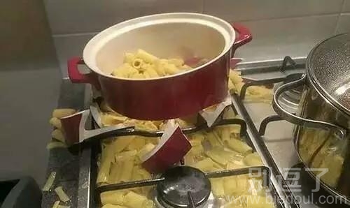 好好的晚餐，就这么报废了