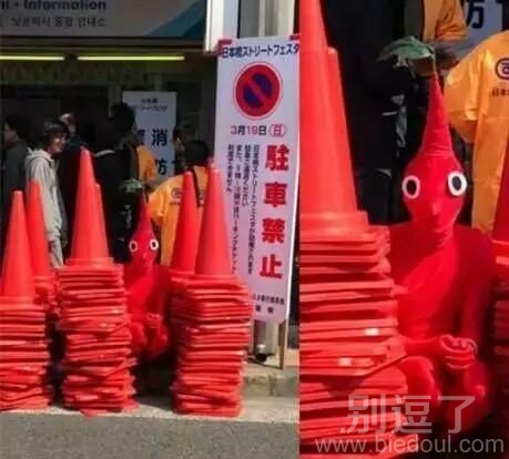 骚年，看来你的伪装还是欠点火候啊