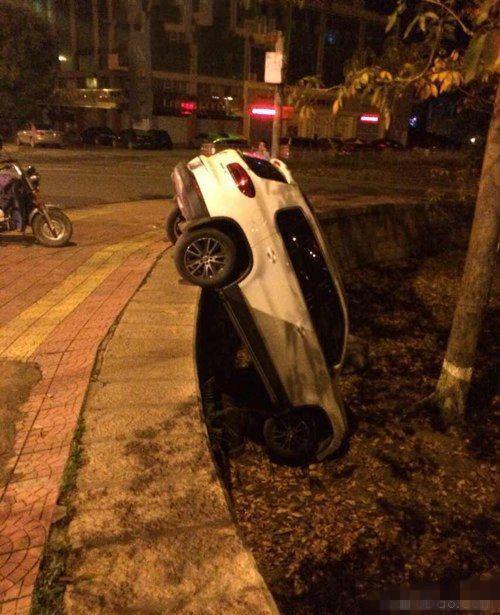 这车是怎么开的呀 这车是怎么开的呀