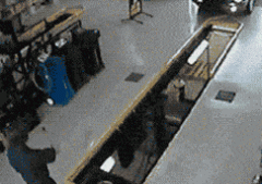 不听话的司机，悲催了吧！