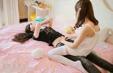 你俩这是在玩什么呢 你俩这是在玩什么呢