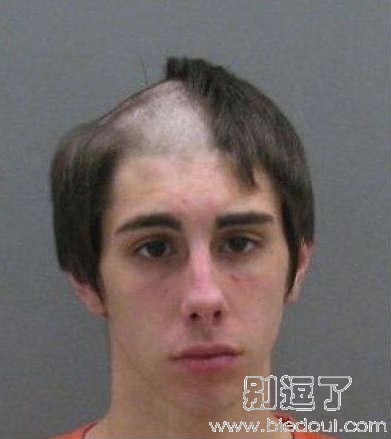 犯罪嫌疑人剪发中途被抓,结果. 犯罪嫌疑人剪发中途被抓,结果.