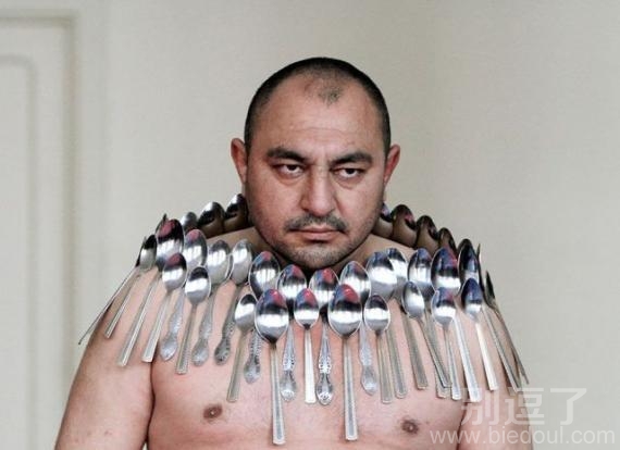磁力神人，不是太黏了吧