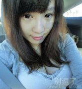 一个漂亮的小姑娘。 一个漂亮的小姑娘。