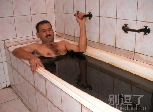 阿拉伯世界，石油比水多