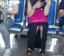 这裙子的衩开得真准