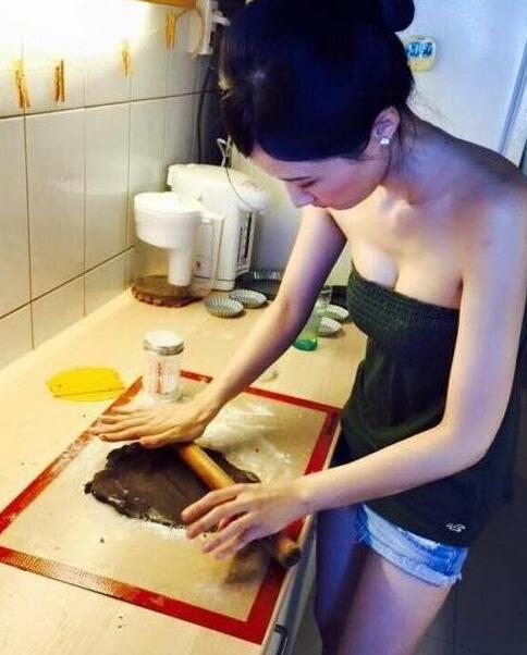 媳妇这么漂亮还有一手好手艺呀! 媳妇这么漂亮还有一手好手艺呀!