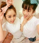 妹子,你俩暴露了 妹子,你俩暴露了